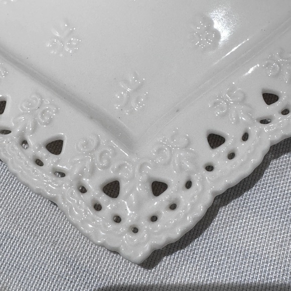 ✨ Vintage Skye McGhie Heart-Shaped Lace Serving Plate – Cottage-Chic Romance! ✨ - Picture 9 of 16